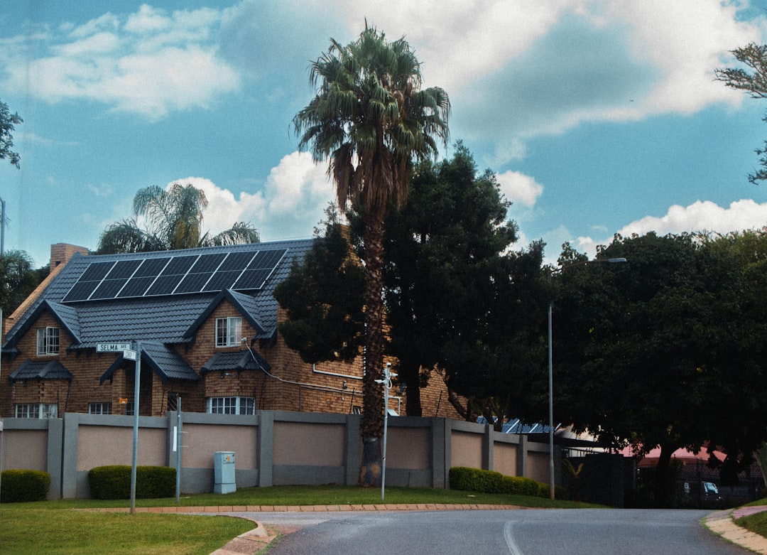 gallery-01 a-large-house-with-solar-panels-on-the-roof-f93lj-3womm